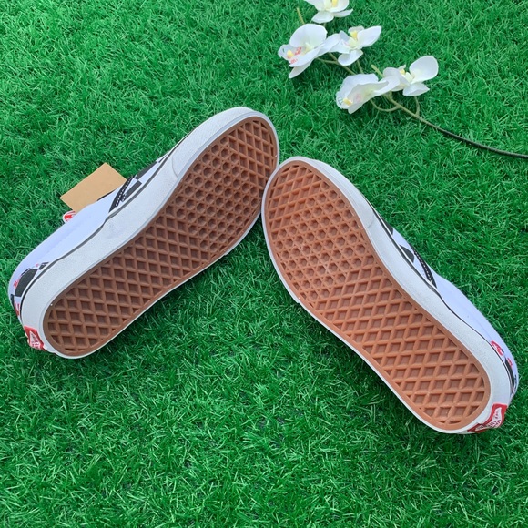 Vans Classic Slip on Shoes - Picture 6 of 12